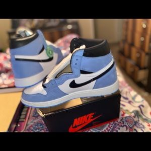 University blue retro 1